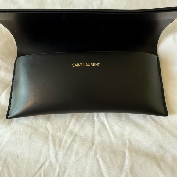 Saint Laurent Betty Sunglasses! - Picture 3 of 8